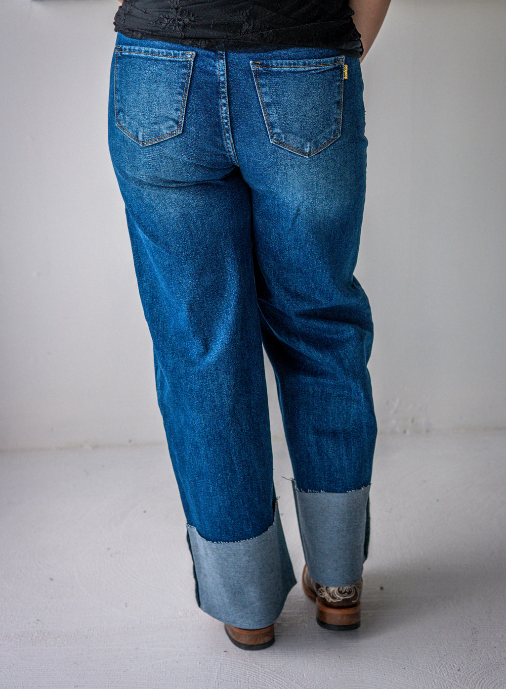 Wide Leg - Rigid with Comfort Stretch
