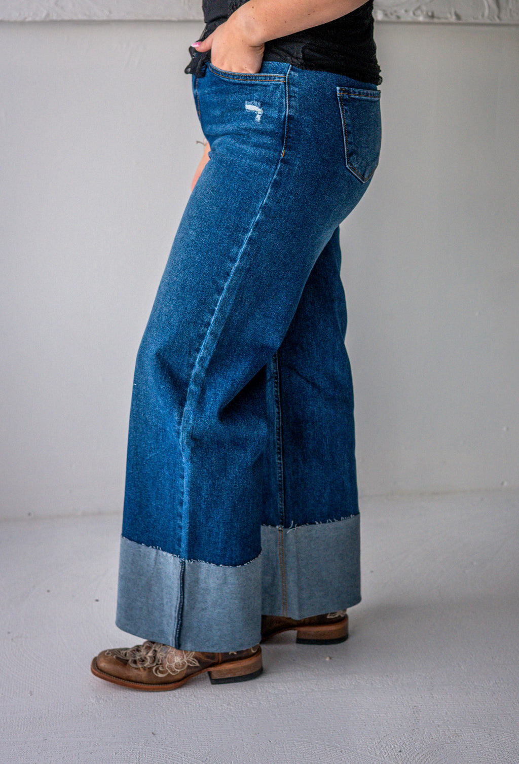 Wide Leg - Rigid with Comfort Stretch